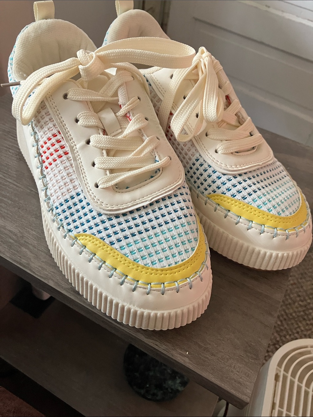 Ainrock ladies shoes new without tags